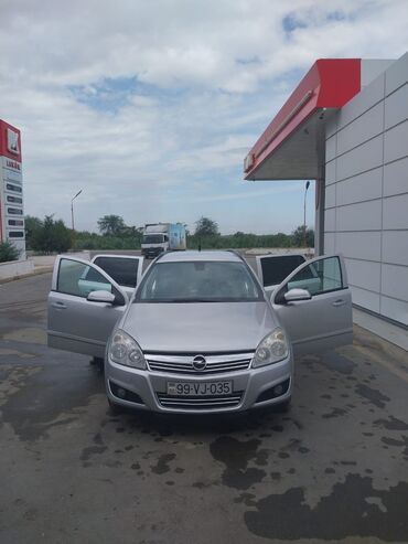 Opel: Salam maşın ela veziyyetdedir maşında 4 teze teker qoyulub akrmiyator — 8