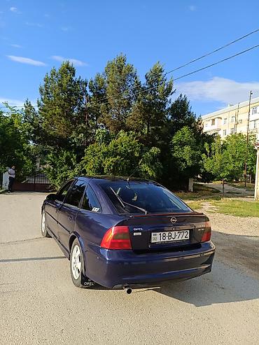 Opel: Opel Vectra: 2 l | Sedan — 4