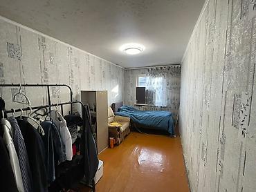 104: 3 комнаты, 58 м², 3 мкр 104 серия, 4 этаж, Старый ремонт — 4