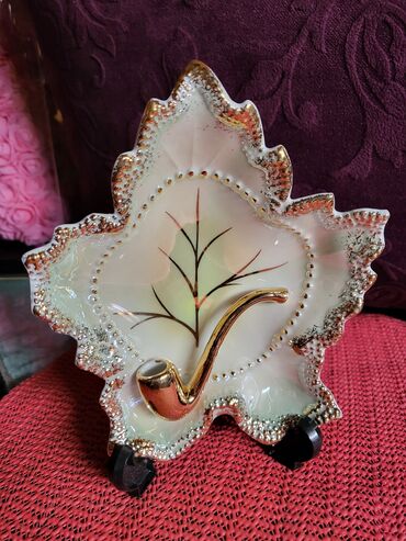 Ostali kućni dekor: Pepeljara nova Martinroda Istocna Nemacka iz 1972 do 1977g na lalafo.rs — 3 Ostali kućni dekor: Pepeljara nova Martinroda Istocna Nemacka iz 1972 do 1977g — 3