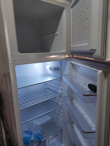холодильник чолпон ата: Муздаткыч Artel, Колдонулган, Эки камералуу, 50 * 160 *