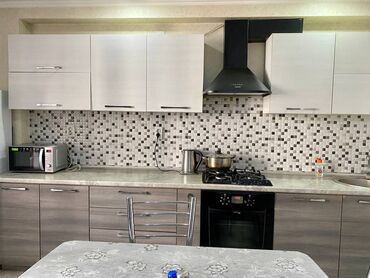 сколько стоит трехкомнатная квартира в бишкеке: 3 бөлмө, Менчик ээси, Чогуу жашоосу жок, Толугу менен эмереги бар