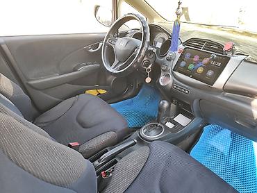 Honda: Honda Jazz: 2011 г., 1.3 л — 9