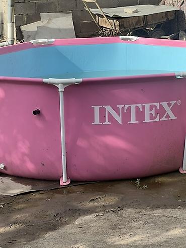 intex: Каркасный бассейн Intex, восьмиугольной формы, розовый с голубой — 2