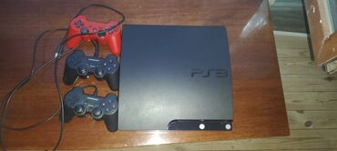 sony playstation 1 купить: Yaxşı vəzyətdə az isdifadə olunub 31 ədəd oyun var içində 3 ədəd pult