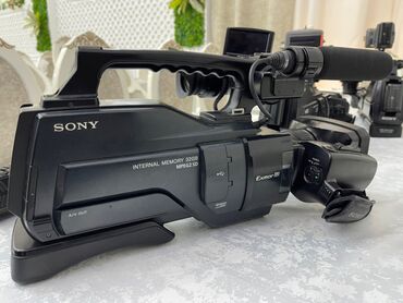 sony video camera: Salam Kamera 1000 likdir ideal veziyyetdedir. Baxmaq isteyenler elaqe
