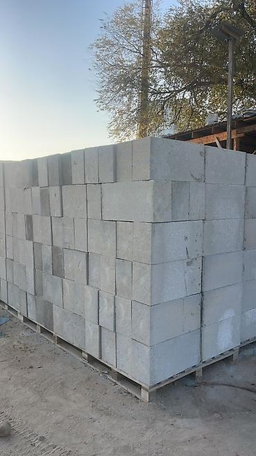 Газобетонные блоки (автоклавные) - Материал: газобетон, серый, ровная at lalafo.kg Газобетонные блоки (автоклавные) - Материал: газобетон, серый, ровная