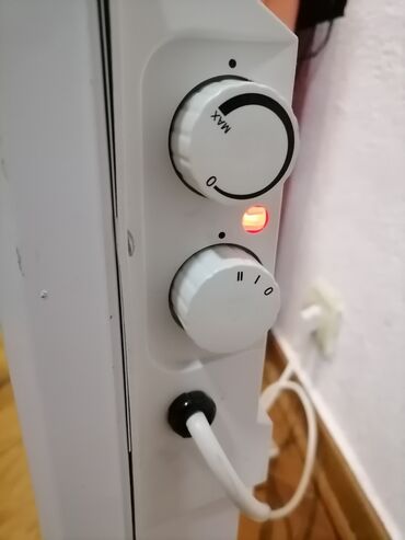 Kaloriferi: Radijator Panelni BAUER oko 80 /50. 2000w. Dobar
 Mirjevo — 11