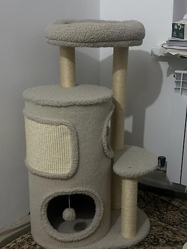 таба котик: Игровой комплекс для кошек, бежевый Отличное качество, состояние — 1