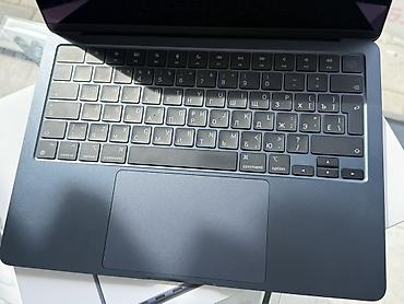 macbook air m4: Apple MacBook Air (M2) – Midnight rəng Xüsusiyyətlər: - Çip: Apple M2 — 2
