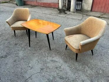 Stilske garniture: Retro koktel fotelje i stočić 🪑✨ Retro koktel fotelje i stočić iz — 11
