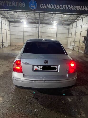 спортивный авто: Volkswagen Passat: 2004 г., 1.8 л, Механика, Бензин, Седан