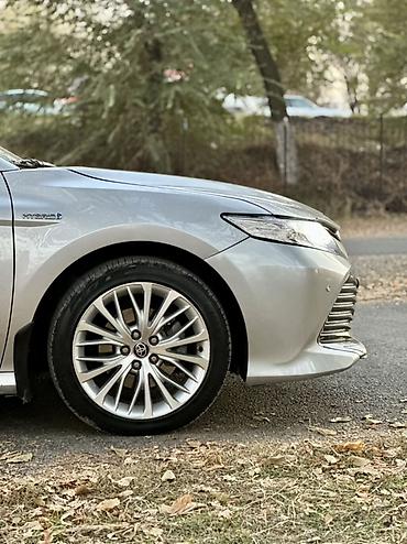 changan hybrid: Toyota Camry: 2020 г., 2.5 л, Вариатор, Гибрид, Седан — 4