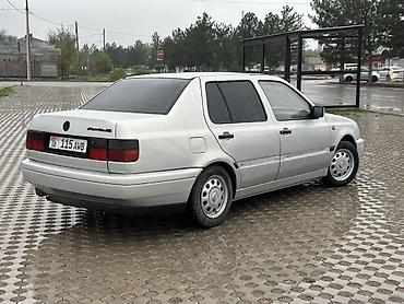 12 t: Volkswagen Vento: 1994 г., 1.8 л, Механика, Бензин, Седан — 4