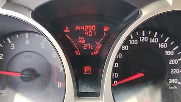 Ehtiyat hissələri: Nissan Juke – salon və interyer - Rəng: ağ eksteryer, qara interyer - — 8