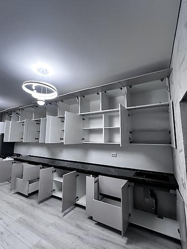 Кухонные гарнитуры: Кухонный гарнитур, цвет - Белый, ДСП — 9