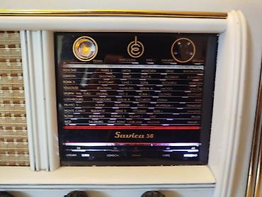 c4 2005: Stari,retro radio (preradjeni) lampas.Iskorisceno kuciste Drugi i — 8
