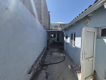 hovsan kupcali heyet evi: Həyət evi – yarı açıq örtülü həyət və yardımçı tikililərlə - Geniş — 3