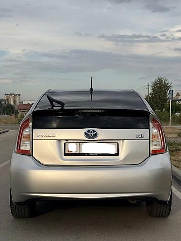 полицейские: Toyota Prius: 2013 г., 1.8 л, Автомат, Гибрид, Хэтчбэк — 2