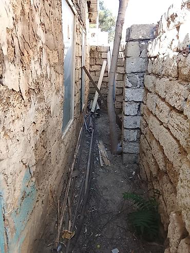 anbar satilir: Satılır: həyət daxili köməkçi tikili/anbar - Yerləşmə: dar küçəyə — 5