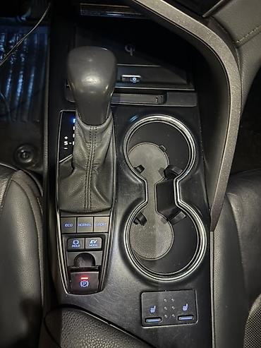 Toyota: Toyota Camry: 2020 г., 2.5 л, Автомат, Гибрид, Седан — 10