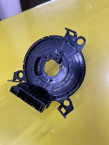 Клапаны, клапанные крышки: Клапан двигателя Оригинал — 9