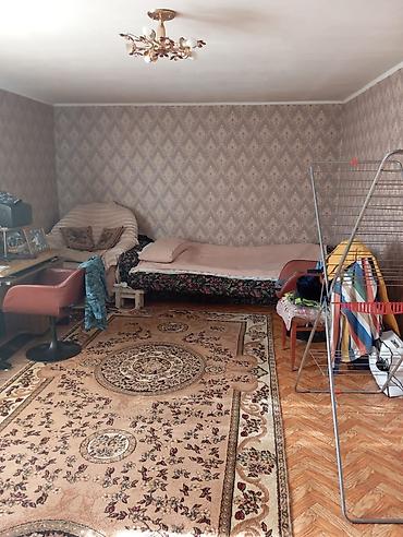 место на аламединском рынке: Продаю большой кирпичный полуподвальный дом в районе — 7