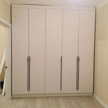 Шкафы-купе: Шкаф купе на заказ выстроенный шкаф купе — 43