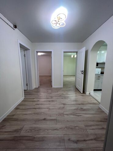 Долгосрочная аренда домов: 80 м², 3 комнаты, Бронированные двери, Евроремонт, Забор, огорожен — 1