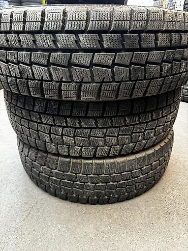 Комплект Японских зимних шин Dunlop размером 185/70/14 с жирным at lalafo.kg Комплект Японских зимних шин Dunlop размером 185/70/14 с жирным