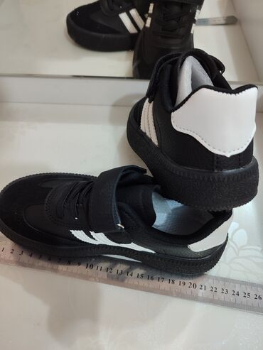 красовки adidas: Sr!Пр-ю детскую обувь новое отличное качество 🌟 на мальчика размер 34