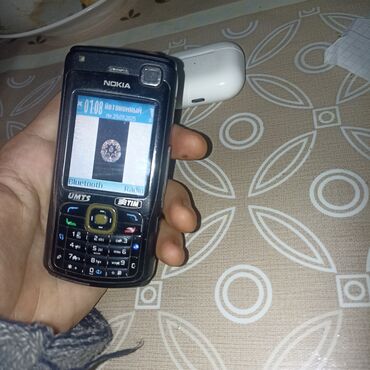 2 ci əl telfonlar: Nokia N70, rəng - Qara, Düyməli