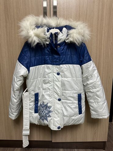 детские зимние куртки с мехом: Продаю куртку зимнюю на девочку на рост 122 см,6-7 лет