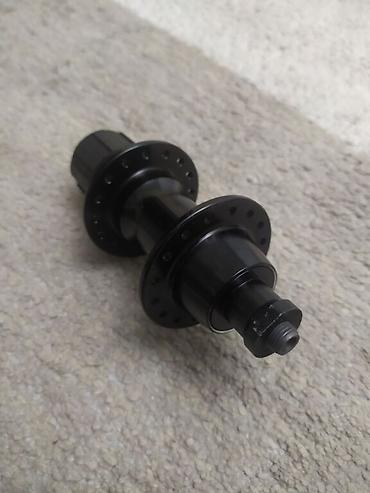 Велозапчасти: 🛞 Задняя втулка под кассету (новая) Продаю новую велосипедную втулку — — 10