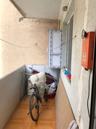 Uzunmüddətli kirayə mənzillər: Sulutəpədə çicək qəsəbəsində 5 mertebeli binanın 3-cü mərtəbəsində — 15