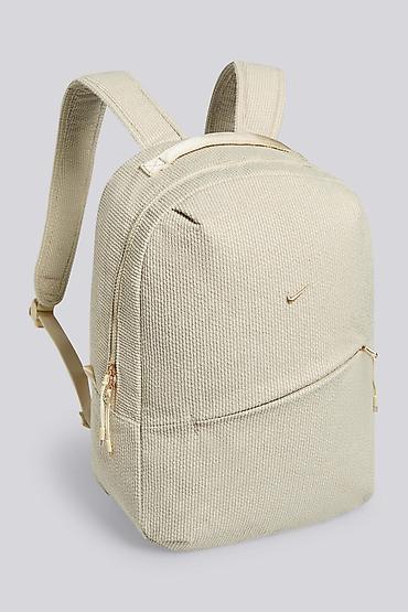ispucala eko koža: NIKE Aura Backpack (24L) NOVO
Unisex model
IB6197 229 — 3