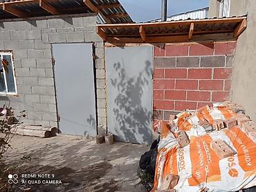 Продажа коттеджей и домов: Тихом и благополучном районе. Дом построен из жженого кирпича, воденой — 6