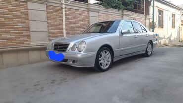 Mercedes-Benz: Mercedes-Benz 270: 2.7 l | 1999 il Sedan — 4