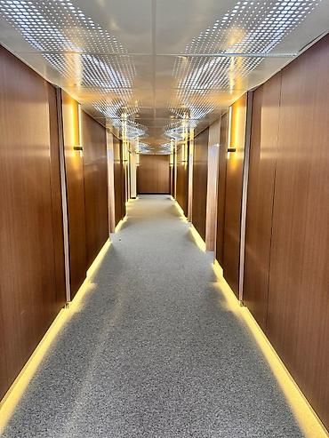 Аренда отелей и хостелов: Современный 4 звездочный апарт отель Raduga West Стильное стеклянное — 7