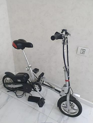 velosiped: Elektrikli qatlanan velosiped/skuter hibridi - Kompakt alüminium — 1
