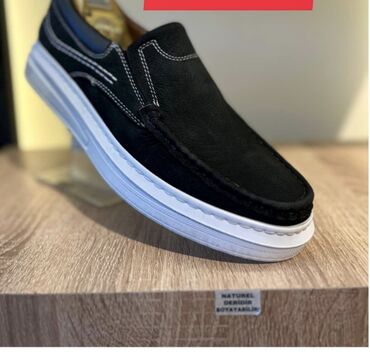 бордовые мужские костюмы: Kişi ayaqqabıları – təbii dəridən - Modellər: slip-on loafer və