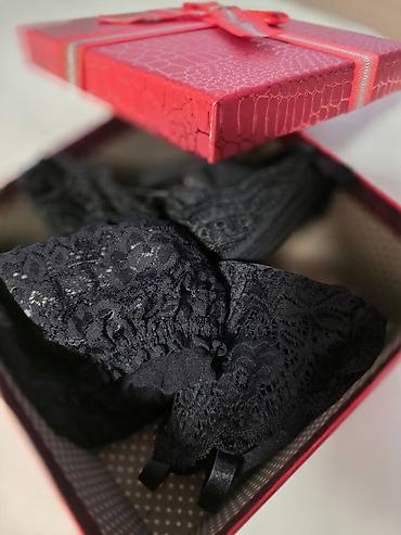 tiffany komplet: Crni čipkani set donjeg veša – 3 dela - Balkoneta grudnjak sa žičanom — 5