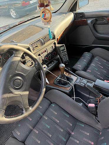 Унаа: BMW 5 series: 1994 г., 2.5 л, Кол менен иштөөчү, Бензин, Седан — 5