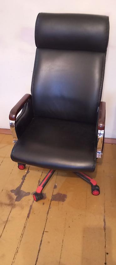 Офисные кресла: Офисное кресло, Б/у, С колесиками, Самовывоз — 8