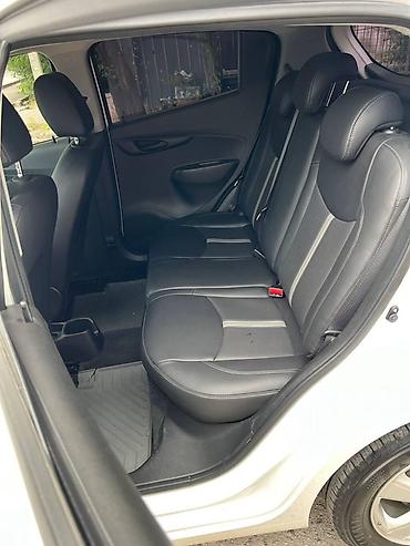 spark 1: Chevrolet Spark: 2019 г., 1 л, Автомат, Бензин, Хэтчбэк — 4