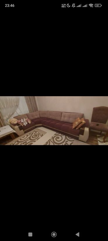 Gəzinti arabaları: SmDivan 450azn. Tam yaxsi veziyyetdedir. Açılır ve bazalidir. Unvan