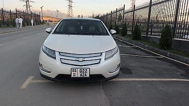 byd e6: Chevrolet Volt: 2011 г., Гибрид, Хэтчбэк — 4