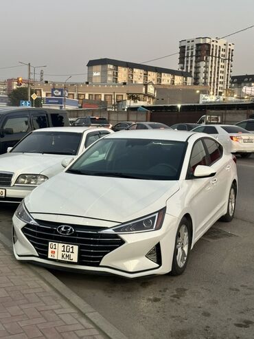 Hyundai: Hyundai Elantra: 2019 г., 2 л, Автомат, Бензин, Седан