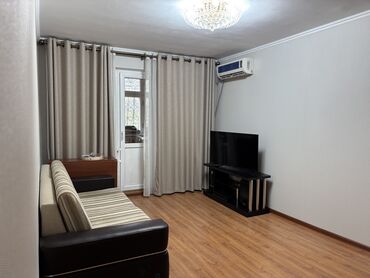 продажа квартир трёх комнатную тунгуч микрорайон 106 серия: 3 бөлмө, 58 кв. м, 104-серия, 1 кабат, Косметикалык ремонт