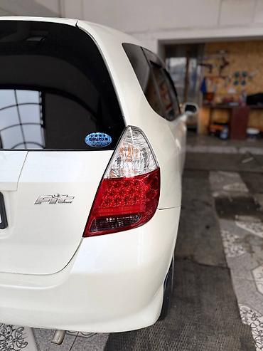 Honda: Honda Fit: 2003 г., 1.3 л, Вариатор, Бензин, Хэтчбэк — 7